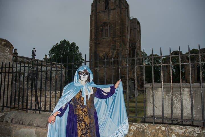 Inside Elgin Cathedral: Guided Interior Tour of the Historic Ruins photo 6