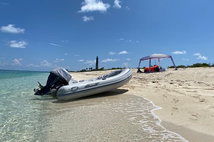 5-Day Catamaran Adventure in the Exumas: Staniel Cay Sailing & Snorkeling photo 3