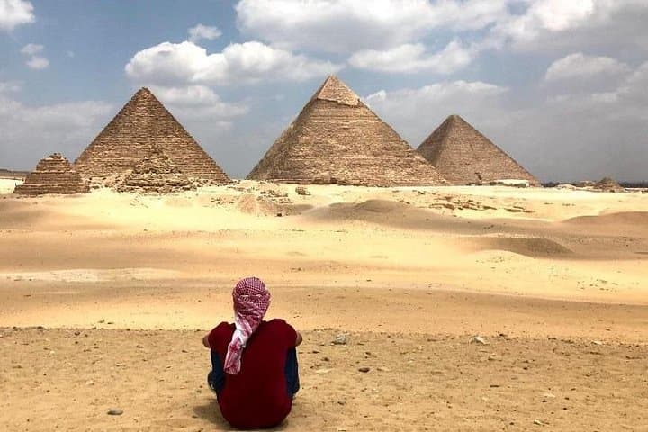 Private Full-Day Tour: Pyramids of Giza, Dahshur, Saqqara & Memphis with Egyptologist photo 2