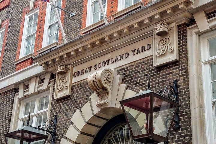Sherlock Holmes Old London Walking Tour — Baker Street, St. Bart's & Detective Sites photo 4