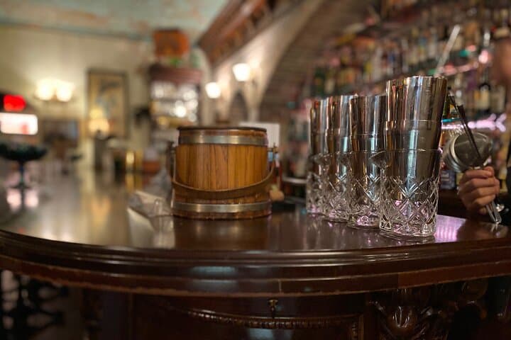 Savannah Walktails & Bar Bites: Historic Downtown Cocktail Walking Tour photo 5