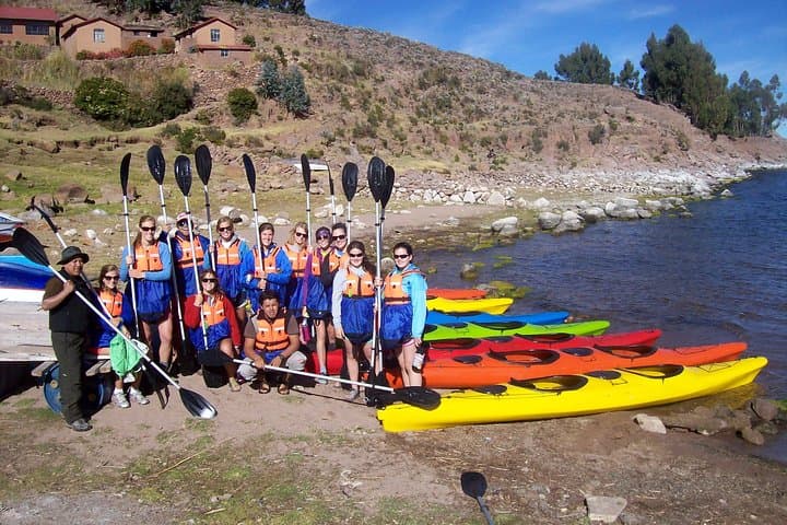 Kayaking to the Uros Floating Islands on Lake Titicaca photo 2