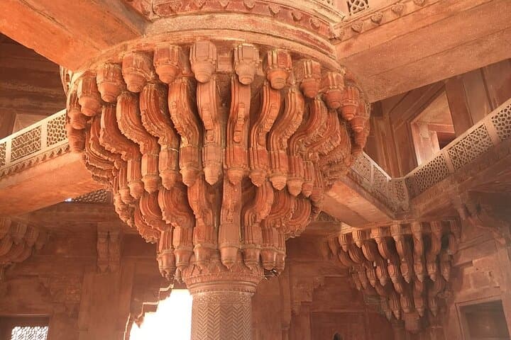 Explore Delhi's Red Fort: Private Guided Tour of Mughal Palaces photo 2