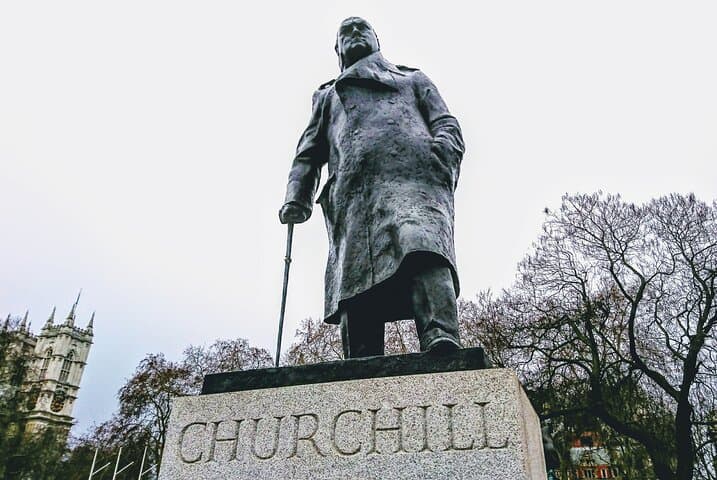 In Churchill's Footsteps: Small-Group Walking Tour of London photo 6