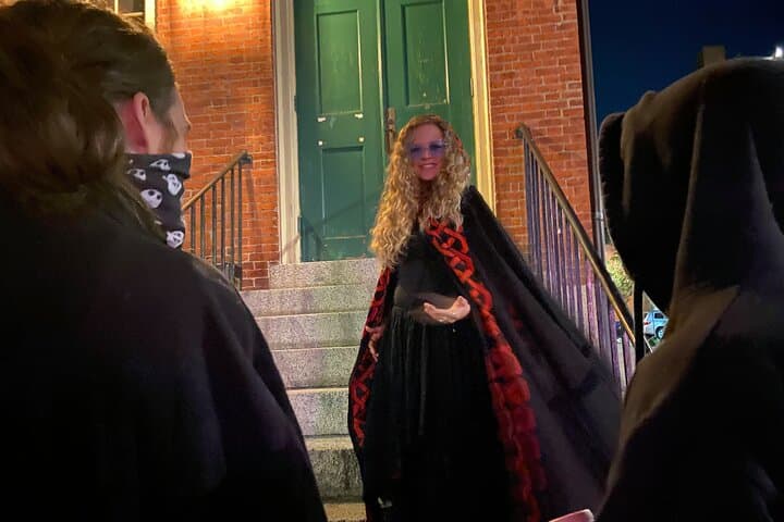Triple Threat Salem Tours: Witch Q&A, 1692 Walking History & After-Dark Ghost Walk photo 5