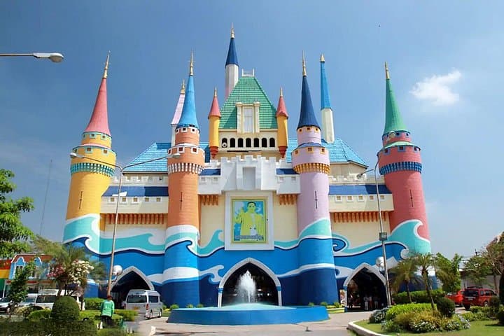 Siam Amazing Park: Bangkok’s Giant Waterpark & Adventure Rides photo 3