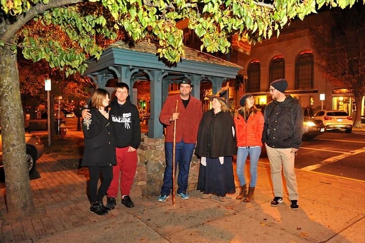 New Haven's Ghost Walk: Grove Street Cemetery & Haunted Downtown Tour photo 5