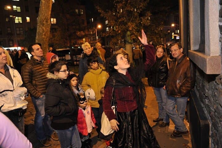 New Haven's Ghost Walk: Grove Street Cemetery & Haunted Downtown Tour photo 6