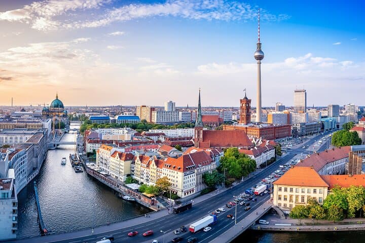 Unlock Berlin: Self-Guided Scavenger Hunt Through the City's Highlights photo 6