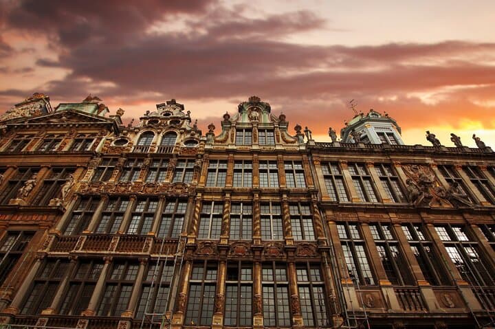 Brussels Highlights: Self-Guided Scavenger Hunt & Walking Tour photo 3