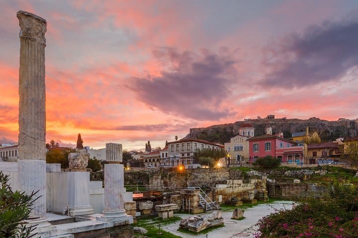 Athens Self-Guided Scavenger Hunt: Highlights Walking Tour & City Game