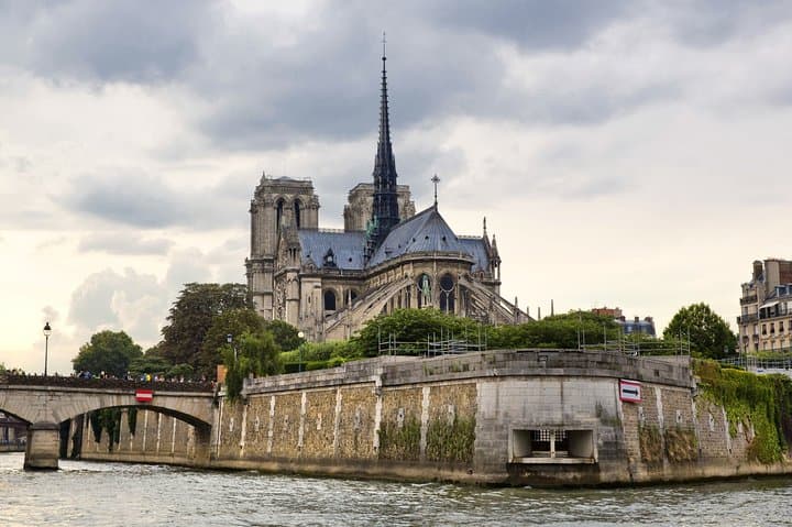 Paris Highlights: Self-Guided Scavenger Hunt & Walking Tour photo 2