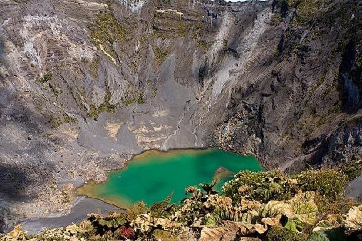 Irazu Volcano and Basilica of the Angels: Half-Day Tour from San José photo 4
