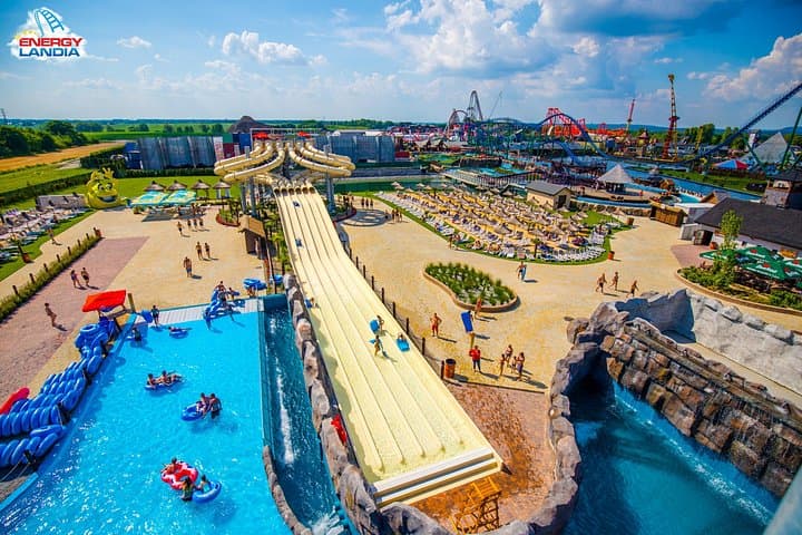 Private Day Trip to Energylandia from Kraków — Full-Day Amusement Park Transfer & Practical Tips photo 6