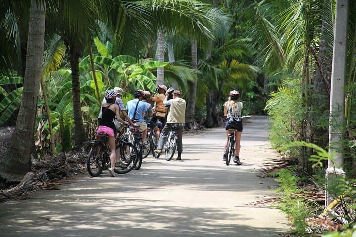 Colors of Damnoen Saduak: Bangkok Day Trip Cycling & Floating Markets photo 2