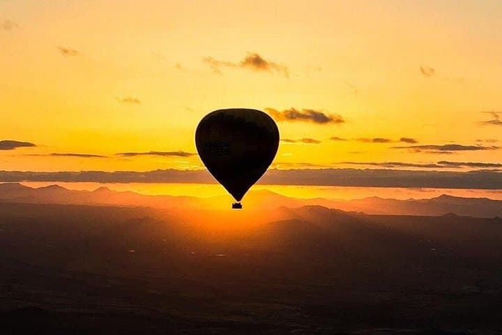 Albuquerque Sunrise Hot Air Balloon Ride Over the Sandia Mountains photo 4