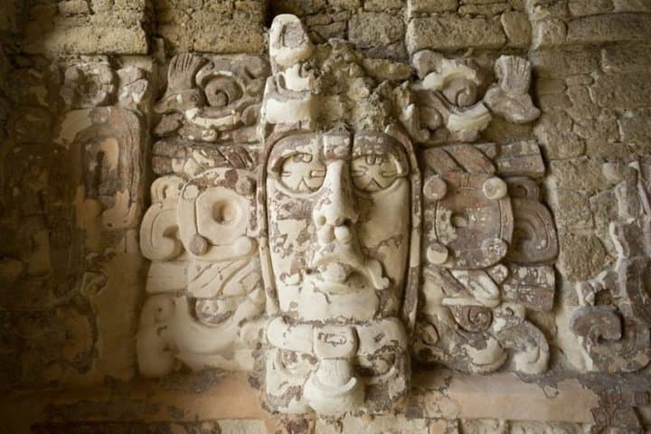 Dzibanche & Kohunlich Day Tour from Bacalar: Masks, Monkeys and Jungle Lunch