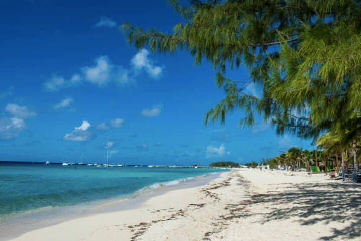 Grand Turk Private Beach Day with Lunch and Drinks for Cruise Guests photo 5