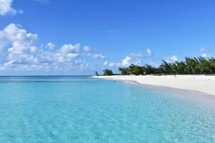 Grand Turk Private Beach Day with Lunch and Drinks for Cruise Guests photo 6