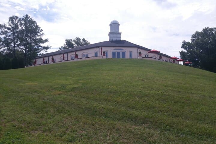 Private Charlottesville Wine Tours: Personalized Vineyard Tastings & Door-to-Door Pickup photo 2