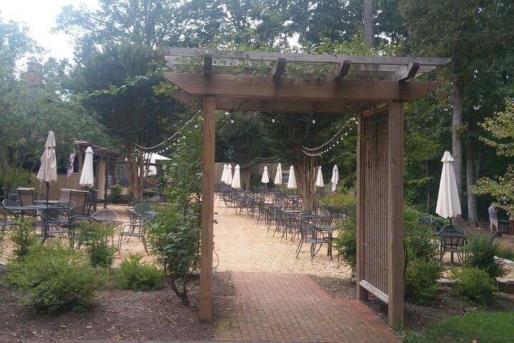 Private Charlottesville Wine Tours: Personalized Vineyard Tastings & Door-to-Door Pickup photo 3