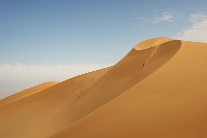 Dubai 6-Hour Desert Safari: Private 4x4 Dune Bashing & Bedouin Camp Experience photo 4