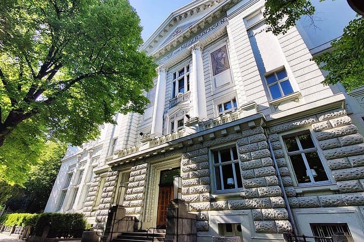 Trails of Time: Self-Guided Jewish History Walking Tour in Hamburg's Grindelviertel photo 5