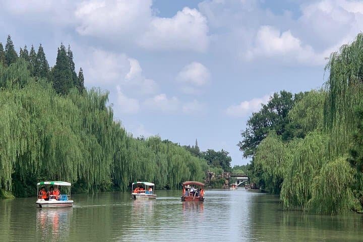 Yangzhou Day Trip from Nanjing: Bullet Train to Slender West Lake, Geyuan Garden & Daming Temple photo 4