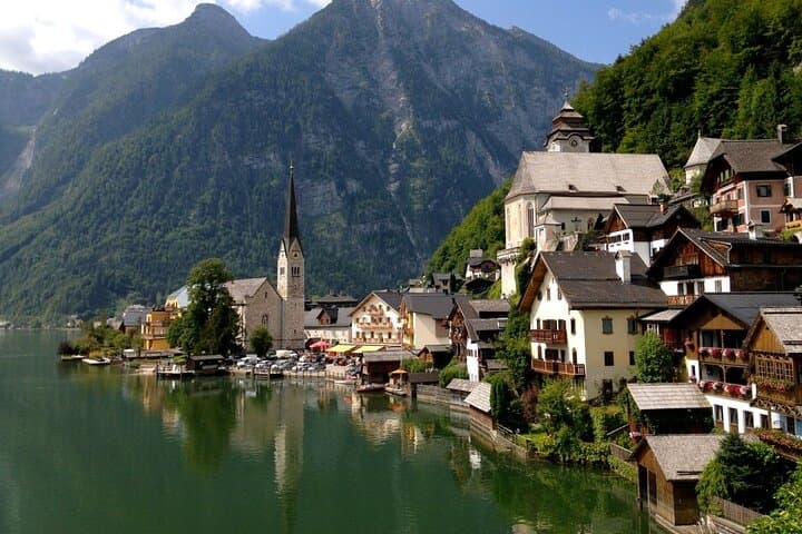 2-Day Private Prague to Munich Tour via Hallstatt, Salzburg & Cesky Krumlov photo 4