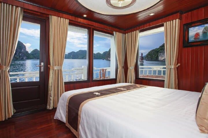 Halong Bay 2-Day, 1-Night Viola Cruise — 4-Star Bai Tu Long Overnight photo 4