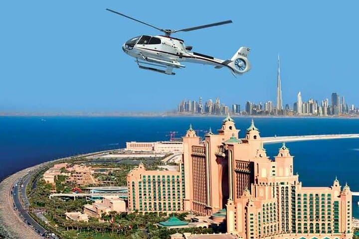 Dubai VIP Helicopter Tour and Atlantis Saffron Dinner photo 3