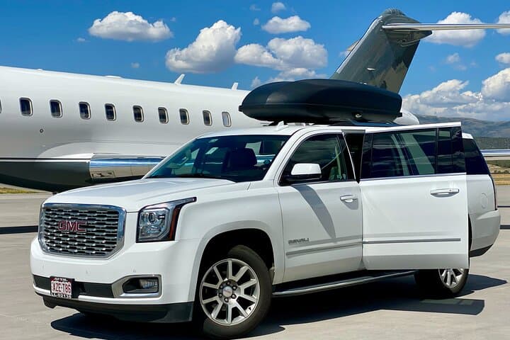 Vail to Denver Airport Shuttle — Private Luxury Transfer from Vail to DIA photo 2