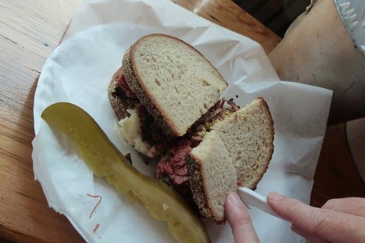 Hell's Kitchen Food Tour: Midtown NYC Guided Eat‑Like‑a‑Local Walking Experience photo 3