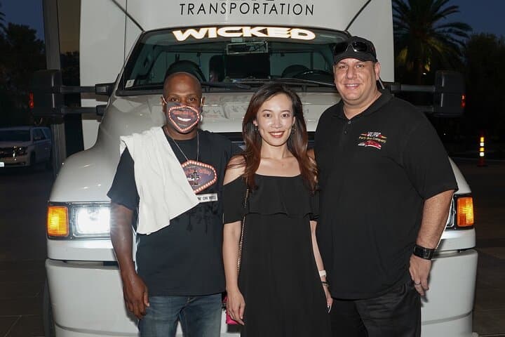 Comedy Show on Wheels in Las Vegas: Private Party Bus Experience photo 3