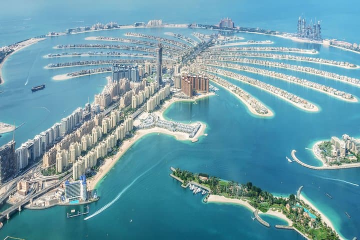 Relax on Jumeirah Public Beach: Dubai's Open Sand & Sea Escape photo 4