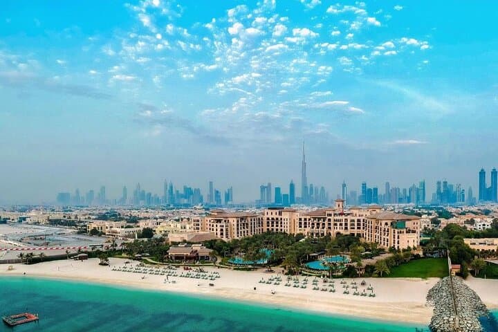 Relax on Jumeirah Public Beach: Dubai's Open Sand & Sea Escape photo 5