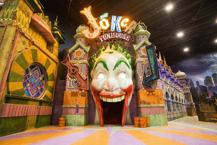 Dubai & Abu Dhabi 4-in-1: Desert Safari, City Tours, Warner Bros and Ferrari World photo 5