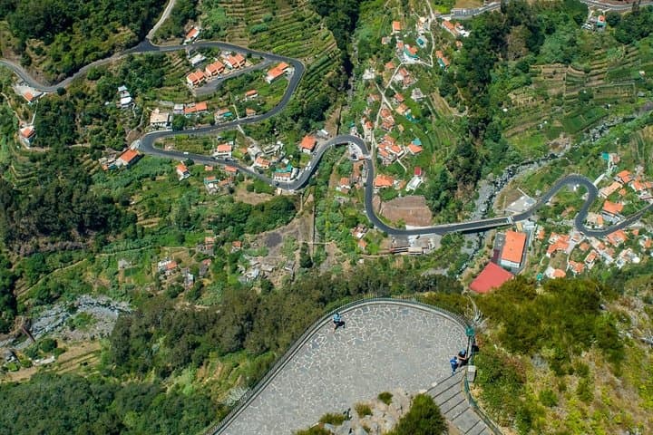 Exploring Madeira’s Curral das Freiras and Peaks: A 4WD Adventure to Stunning Viewpoints