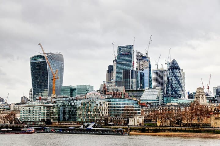 Half-Day London Walking Tour: Westminster, Buckingham & Trafalgar Highlights photo 5