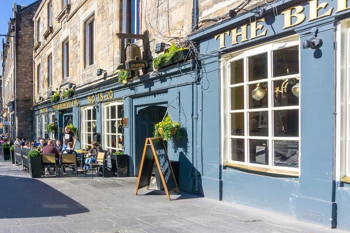 Edinburgh Gin Walking Tour: Private Gin & Distillery Experience in the Gin Triangle photo 2