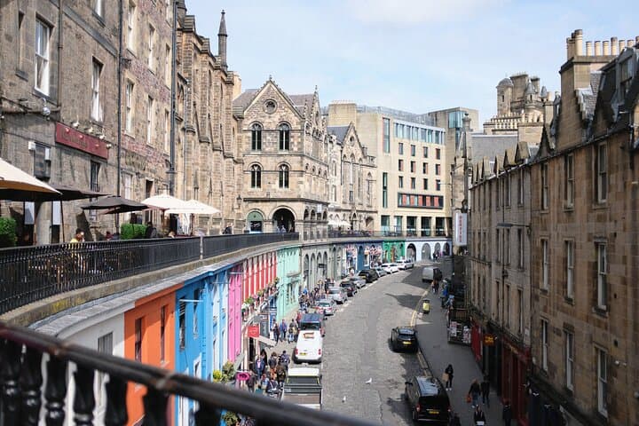 Edinburgh Gin Walking Tour: Private Gin & Distillery Experience in the Gin Triangle photo 6