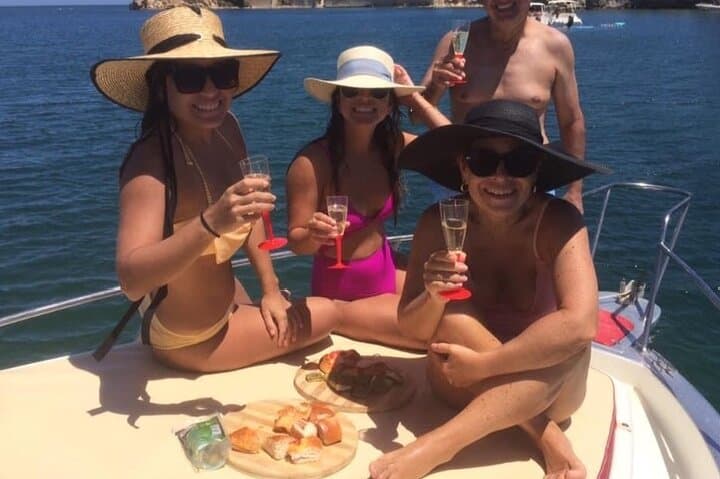Syracuse Private Boat Tour with Prosecco: Ortigia & Sea Caves Aperitif photo 3
