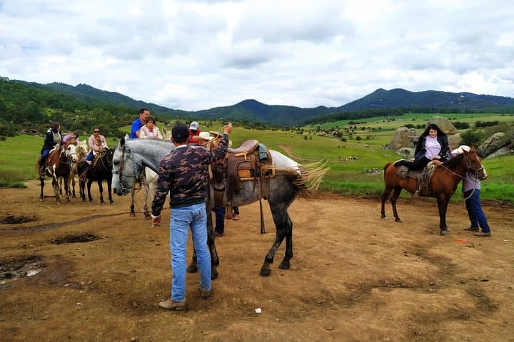 Tapalpa Full-Day Private Ecotour: Highlands, Las Piedrotas & La Ceja Viewpoint photo 5