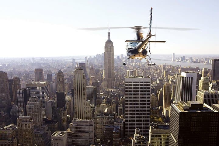 Helicopter Shopping Tour to Woodbury Common from NYC — Private Charter & Skyline Flight photo 3