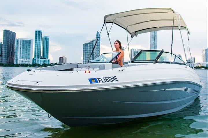 Fort Lauderdale Private 4-Hour Boat Rental and Sandbar Escape photo 4