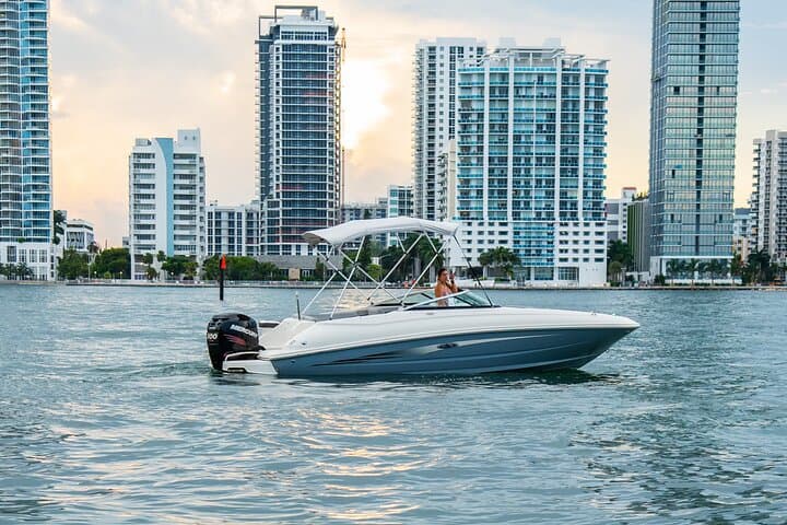Fort Lauderdale Private 4-Hour Boat Rental and Sandbar Escape photo 5