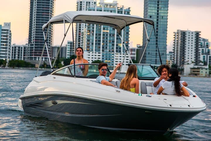 Fort Lauderdale Private 4-Hour Boat Rental and Sandbar Escape photo 6