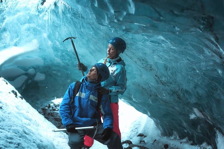 Blue Ice Cave Photo Hike at Jökulsárlón — Glacier Super-Jeep with Pro Photos photo 5