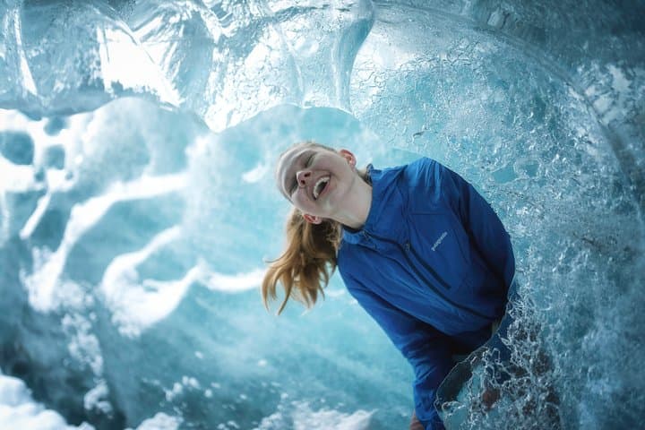 Blue Ice Cave Photo Hike at Jökulsárlón — Glacier Super-Jeep with Pro Photos