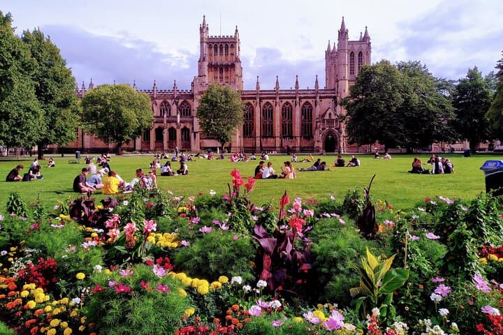 Self-Guided Bristol Pub Tour: Old City Audio Walk & Historic Pubs